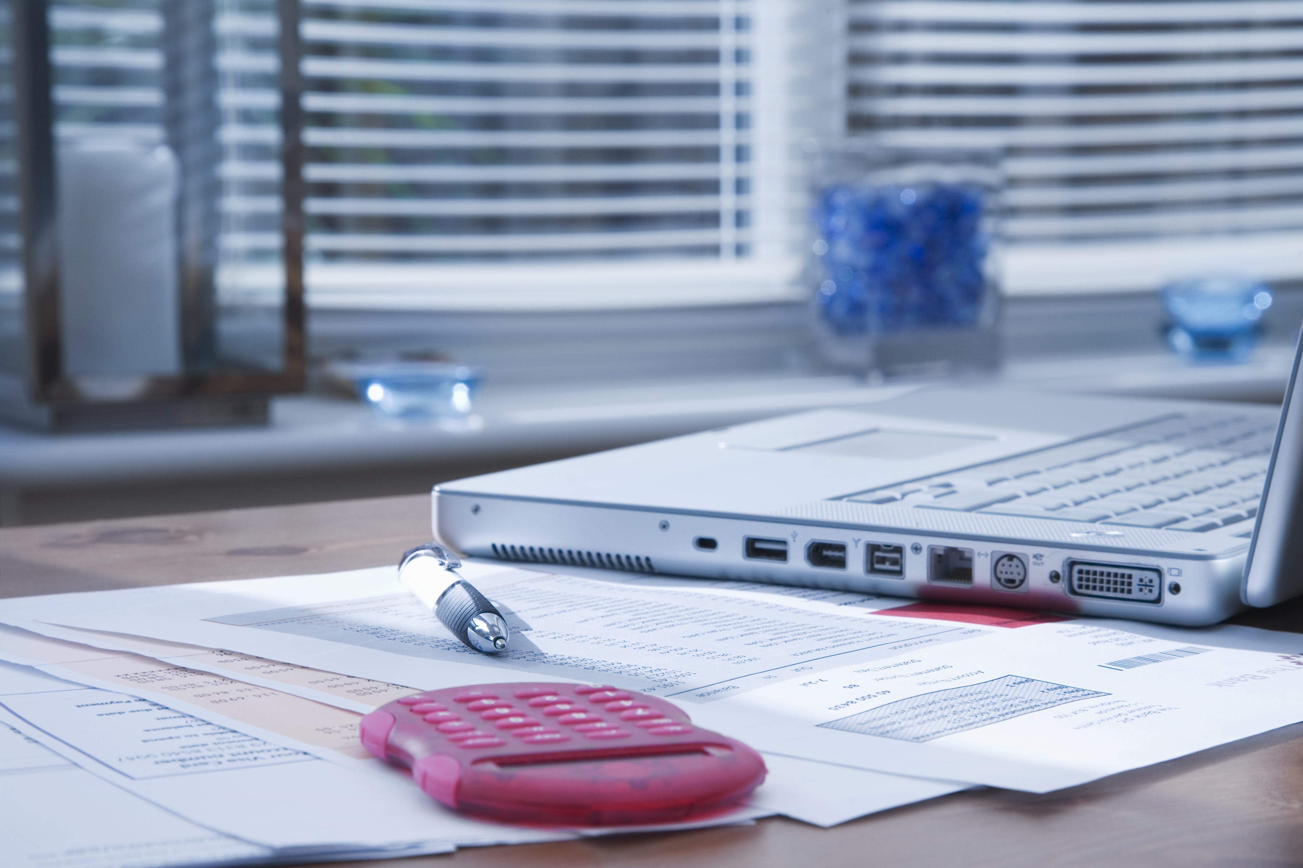 MONEY HACKS:&nbsp;How Often Should You Review Your Credit Card Statements?