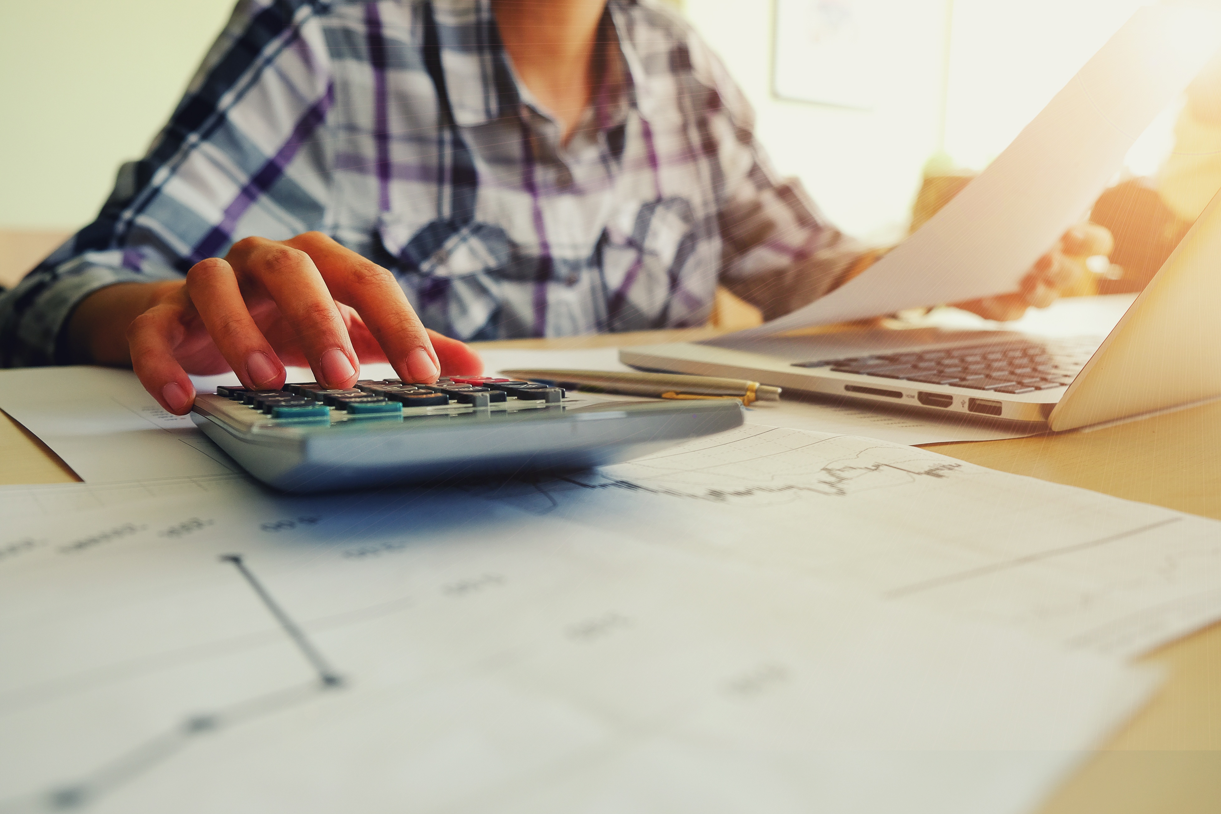 How Does Saving 10% in Your 401(k) Affect Your Paycheck?